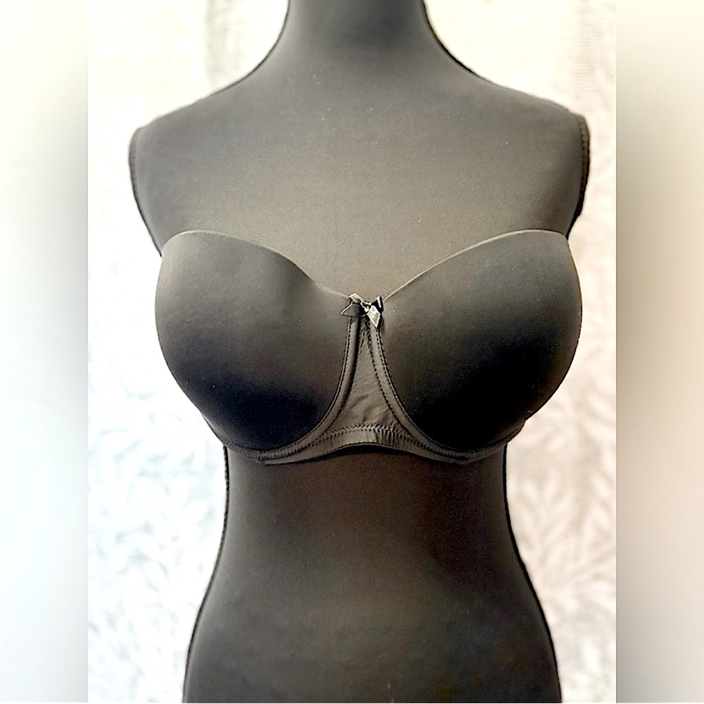 Black Strapless Bra with Sweetheart Neckline, Straps and 2 Hook Extensions